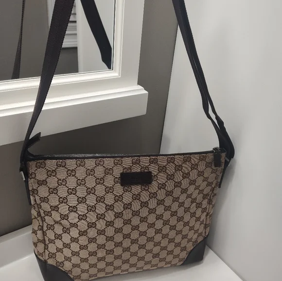 🥰 Vintage Y2K Gucci Joy Signature GG Monogram Logo Zip Top Crossbody Bag, Mint! - Picture 12 of 16